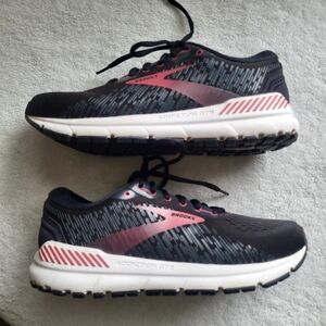 Brooks Addiction GTS 15 Women's 8.5B (Med) Shoes Black and Pink Sneakers